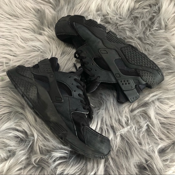 Nike Shoes - Nike | air huarache